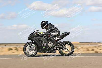 media/Nov-03-2024-TrackDaz (Sun) [[44580f4982]]/B Group/1220pm (Wheelie Bump)/